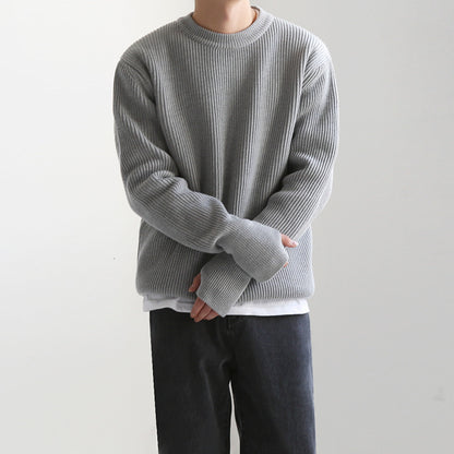 Round neck knitted sweater